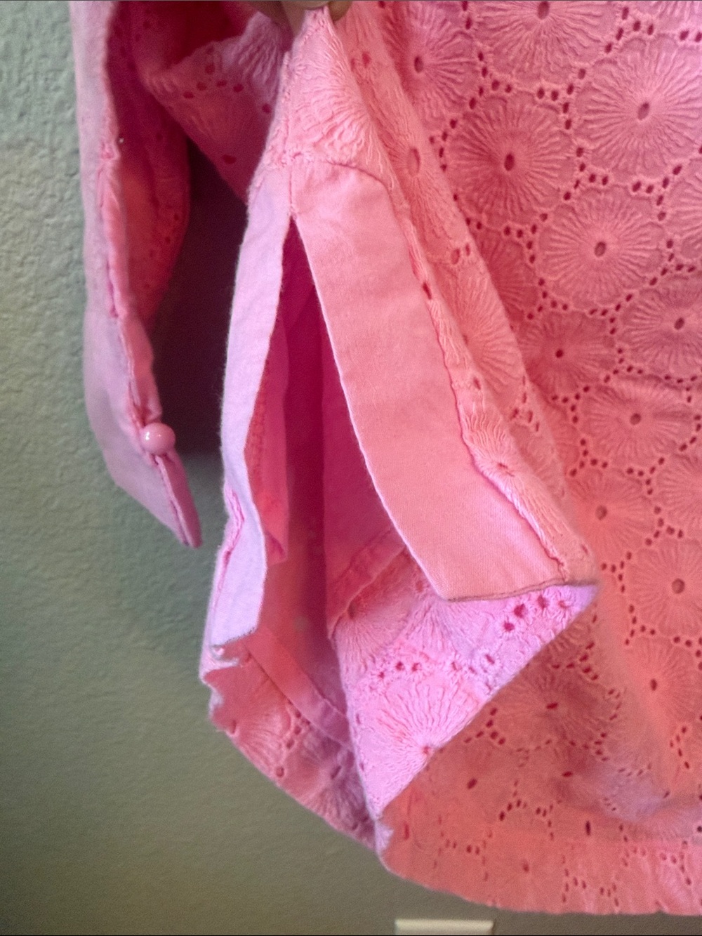 Preppy Appleseed's Petites Pink Eyelet Linen Tunic Split V-neckline Top - Picture 7 of 8